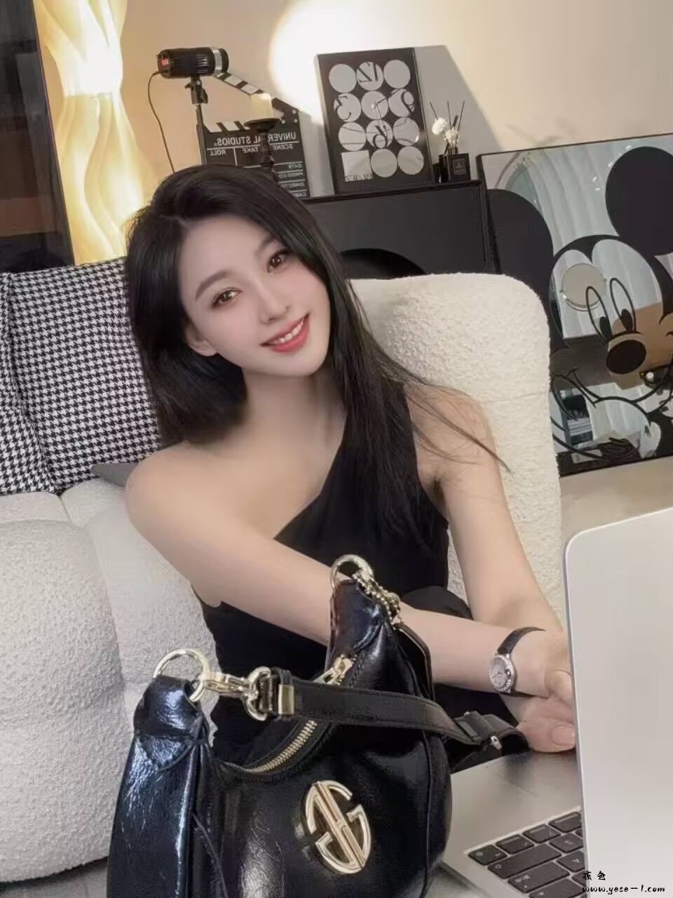 C6D2B82E48D9FD0615A47C870B927BAE.jpg